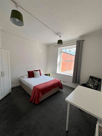 3 Bedroom Flat To Rent In B Bedminster Parade, Bedminster, BS3