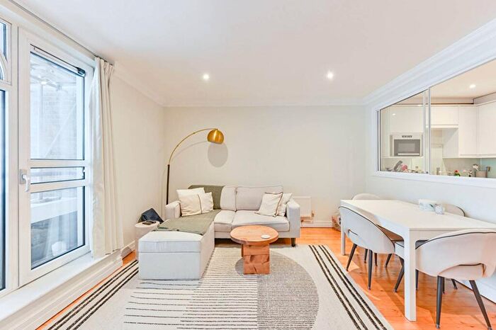 2 Bedroom Flat To Rent In Plantation Wharf, , Battersea, London, SW11