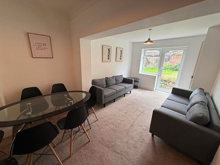 6 Bedroom House To Rent In Earlham Road, Norwich, NR2