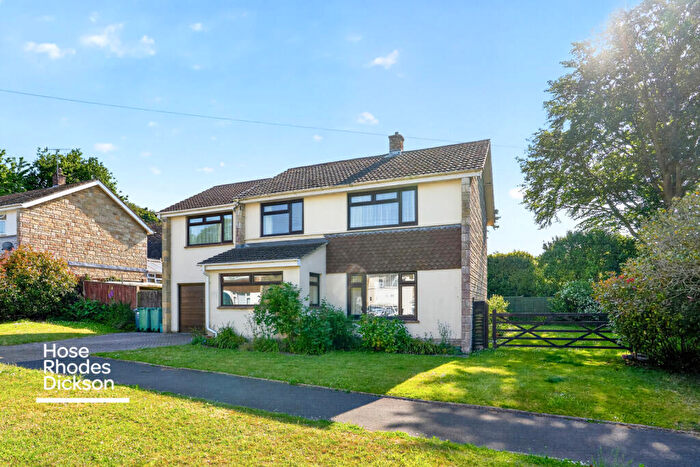 5 Bedroom Detached House For Sale In Hollow Glade, Godshill, Ventnor, PO38