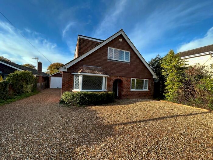 4 Bedroom Detached House To Rent In Barkham, Wokingham, RG40