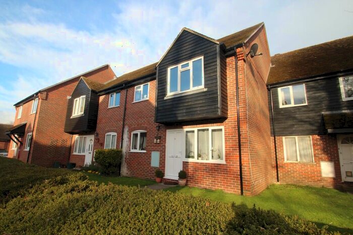2 Bedroom Ground Maisonette To Rent In Northcroft Lane, Newbury, Berkshire, ., RG14