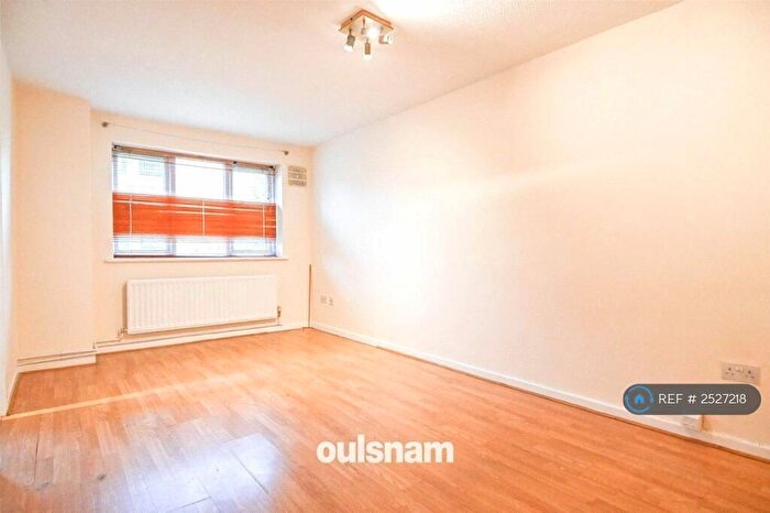 1 Bedroom Flat To Rent In Richard Lighton House, Birmingham, B1