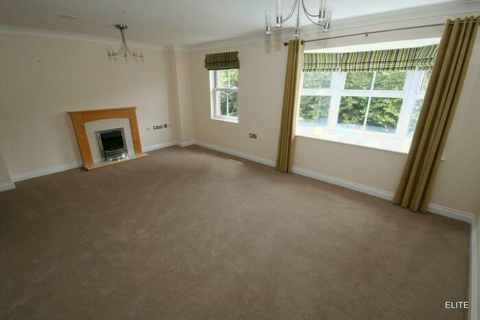 4 Bedroom Town House To Rent In Dalton Crescent, Sheraton Park, DH1