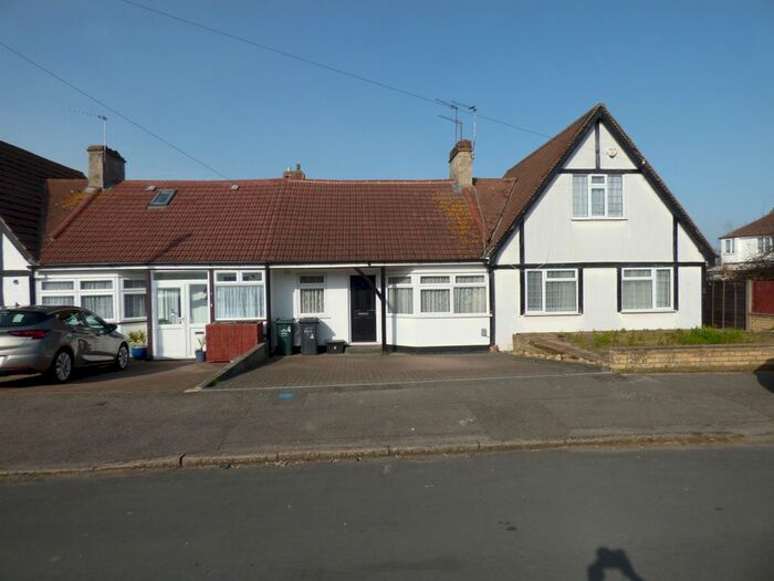 2 Bedroom Bungalow To Rent In Priory Close, Dartford, Kent, DA1