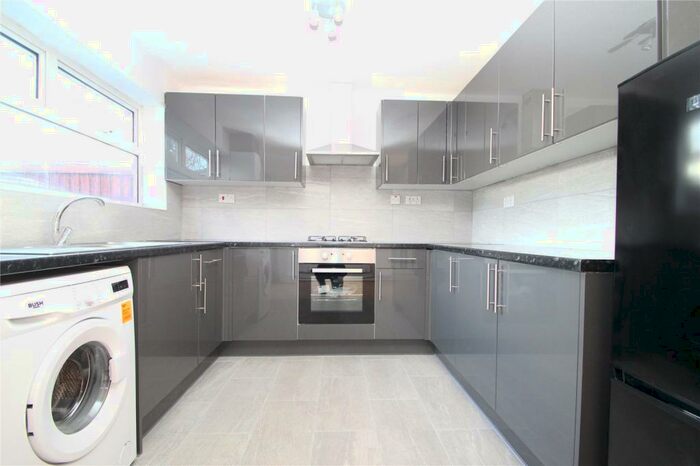 3 Bedroom Terraced House To Rent In Petworth Way, Hornchurch, RM12