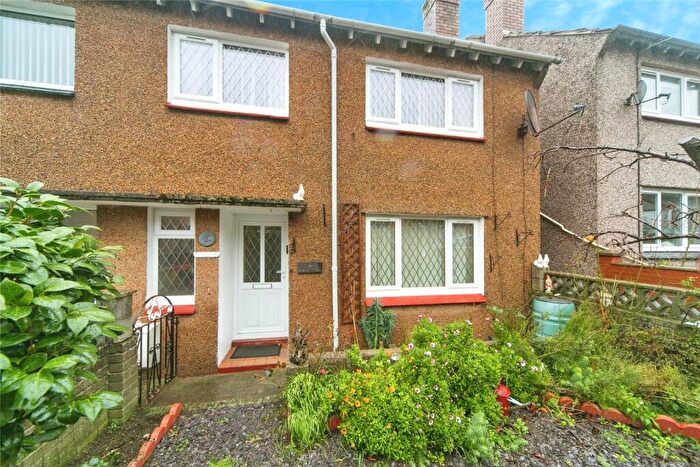 3 Bedroom Semi Detached House For Sale In Llwyn Gwgan, Llanfairfechan, Gwynedd, LL33