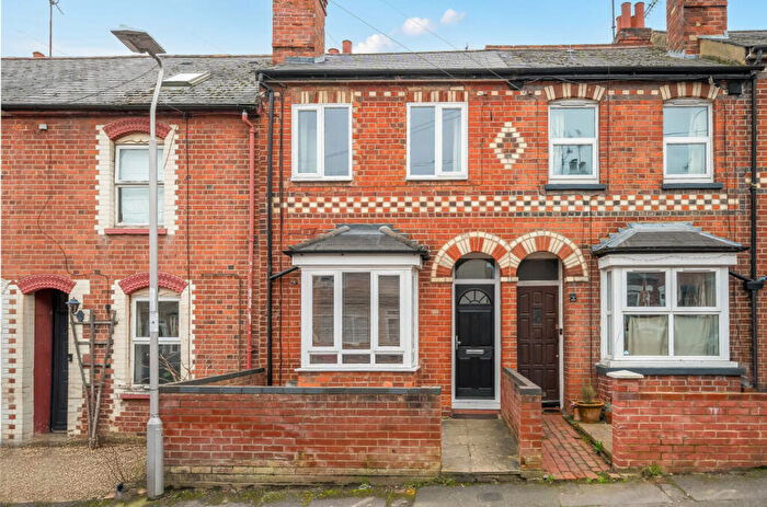2 Bedroom Terraced House For Sale In Shaftesbury Road, Reading, Berkshire, RG30