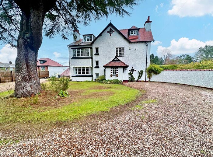 6 Bedroom Detached House For Sale In Mill Lane, Willaston, CH64