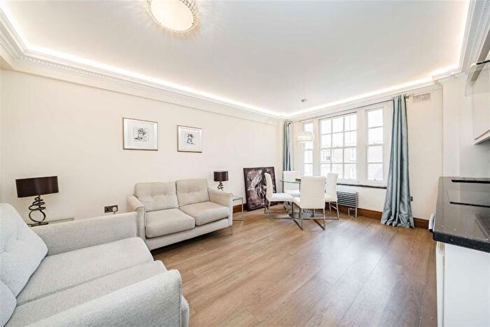 2 Bedroom Flat For Sale In Edgware Road, Hyde Park, W2