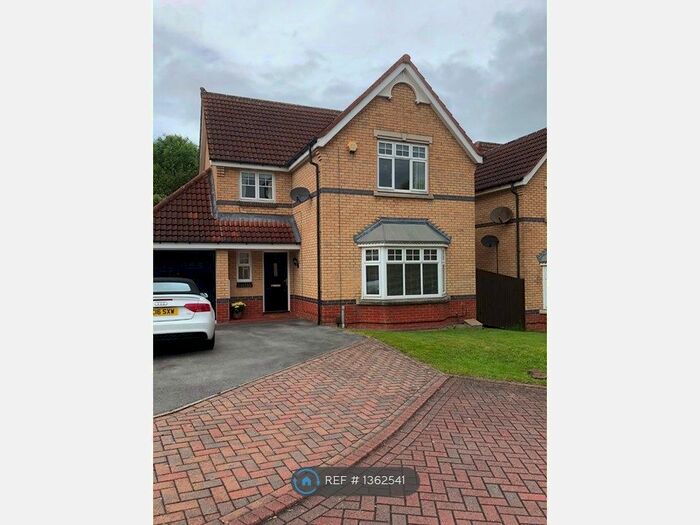 4 Bedroom Detached House To Rent In Trefoil Drive, Killinghall, Harrogate, HG3