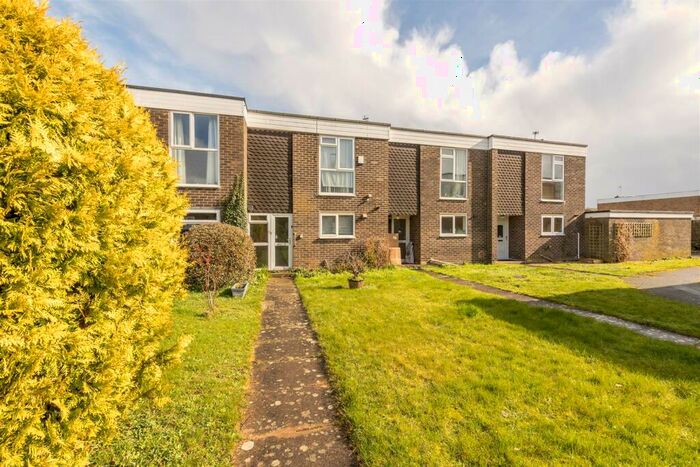 3 Bedroom House For Sale In Plane Tree Way, Woodstock, OX20