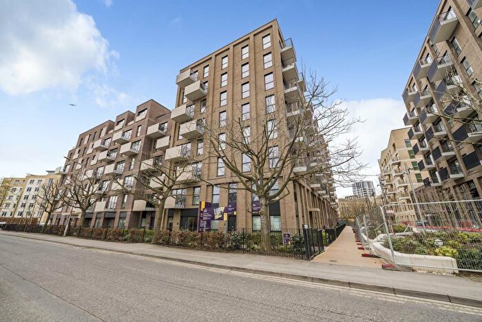 2 Bedroom Apartment To Rent In Carraway Street, Reading, Berkshire, RG1
