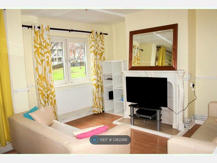 3 Bedroom Flat To Rent In Grimthorpe House, London, EC1V