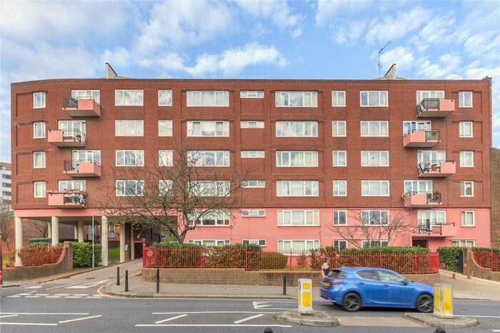 1 Bedroom Flat To Rent In Wimbledon Park Court, Wimbledon Park Road, Southfields, SW19
