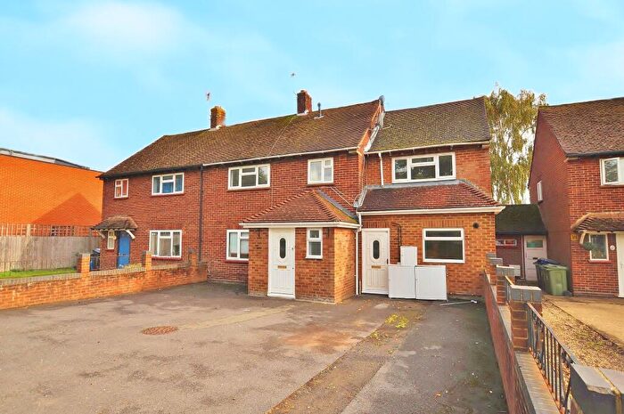1 Bedroom Apartment To Rent In Larch Avenue, Guildford, Surrey, GU1
