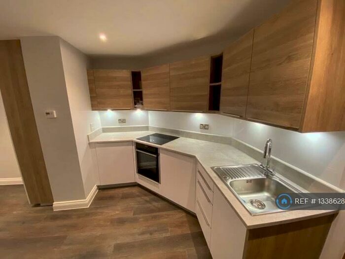 Studio To Rent In Kings Crescent Apartments, Derby, DE1