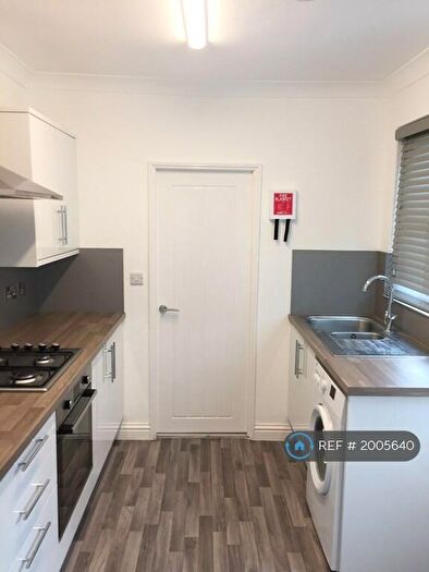 3 Bedroom Terraced House To Rent In Talbot Road, Southsea, PO4