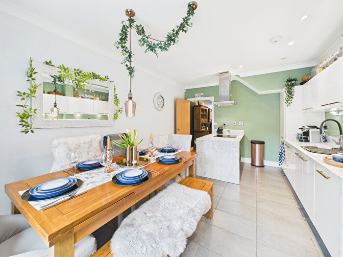 3 Bedroom Detached House For Sale In Armstrong Drive, Worcester, Worcestershire, WR1