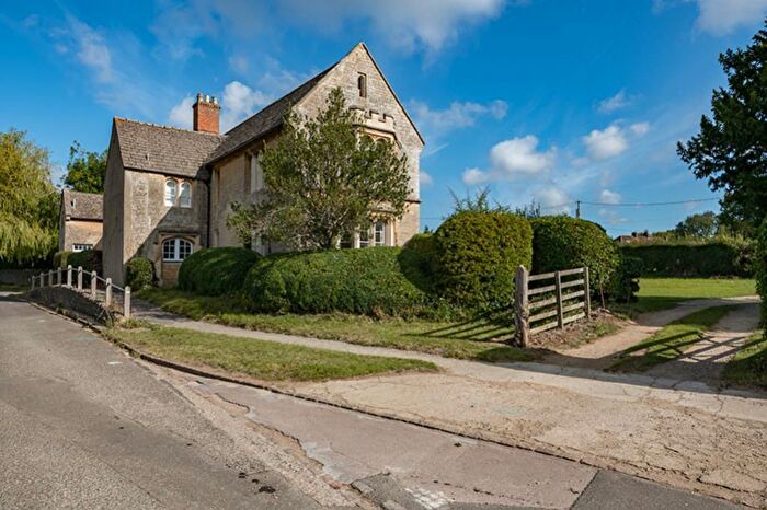 2 Bedroom Duplex To Rent In Woodstock Road, Yarnton, OX5