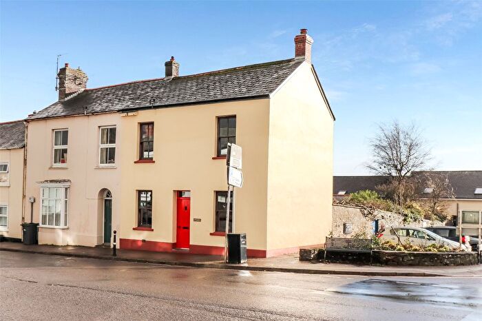3 Bedroom End Terrace House For Sale In East Street, South Molton, Devon, EX36