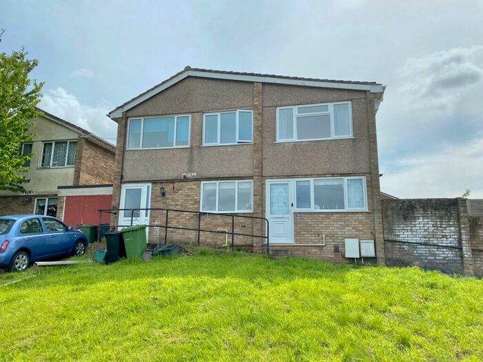 3 Bedroom Semi-Detached House To Rent In Court Farm Road, Whitchurch, BS14