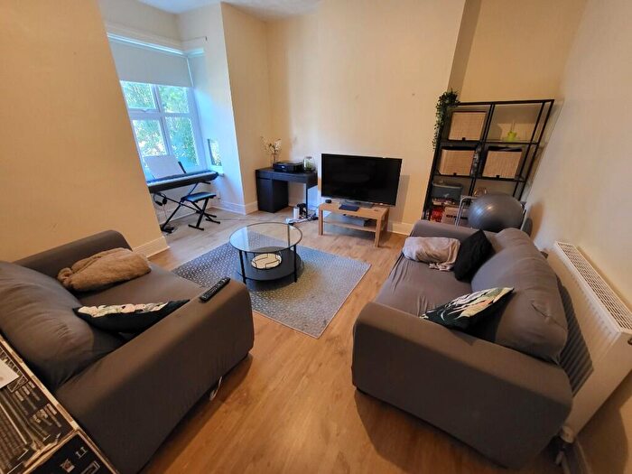 3 Bedroom Terraced House To Rent In Chillingham Road, Newcastle Upon Tyne, NE6