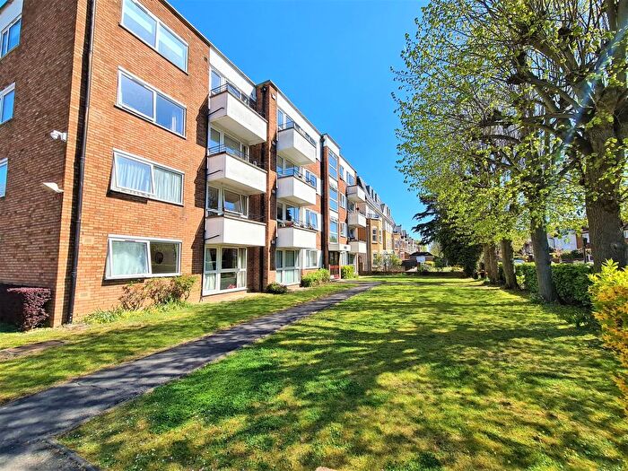 2 Bedroom Flat For Sale In Grange Road, Ealing, London, W5
