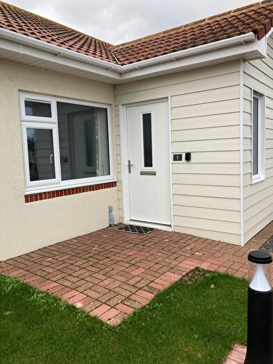 2 Bedroom Bungalow To Rent In Yaverland Road, Sandown, PO36