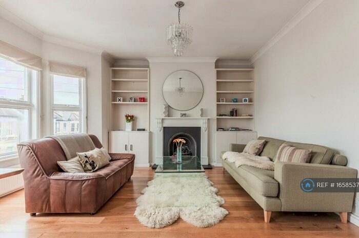 2 Bedroom Flat To Rent In Marsden Road, London, SE15