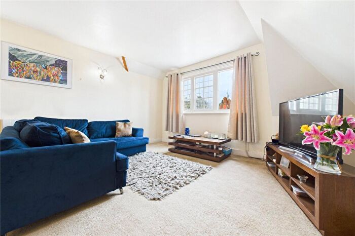 2 Bedroom Apartment For Sale In Maidenhatch, Pangbourne, Reading, Berkshire, RG8