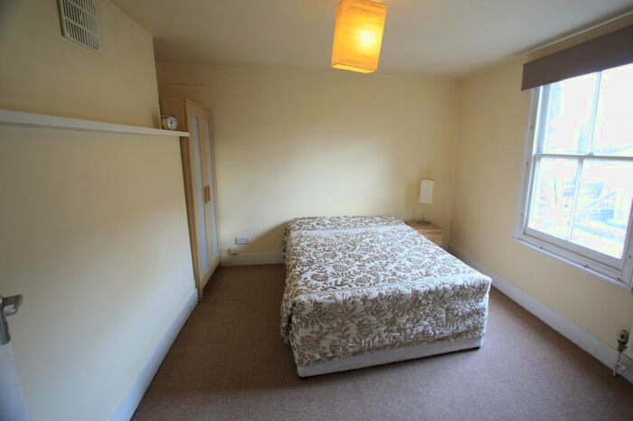 1 Bedroom Flat To Rent In Chelverton Road, Putney, SW15