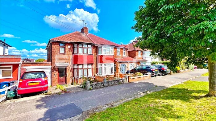 3 Bedroom Semi Detached House For Sale In Whitton Avenue East, Greenford, UB6