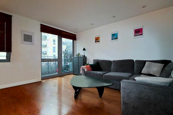 2 Bedroom Flat To Rent In Wick Lane, London E3