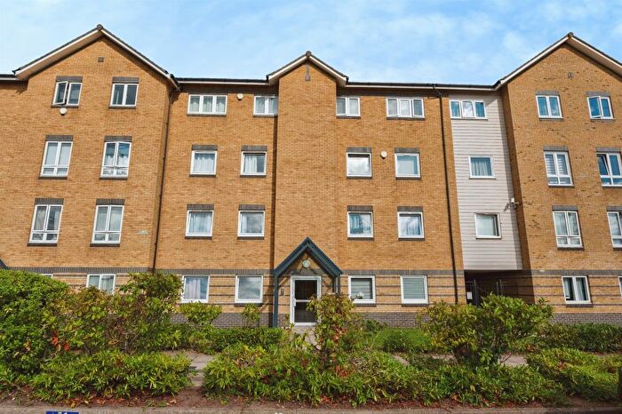 2 Bedroom Flat For Sale In Southwell Close, Chafford Hundred, Grays, RM16