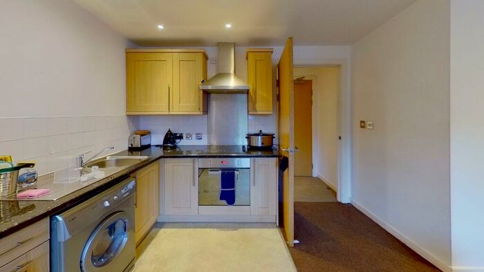 2 Bedroom Flat To Rent In Flat . Cymbeline House, NG1