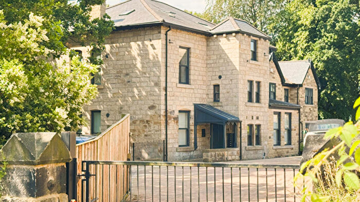 1 Bedroom Flat To Rent In Flat, Low Wood, Clarence Road, Horsforth, Leeds, West Yorkshire, LS18