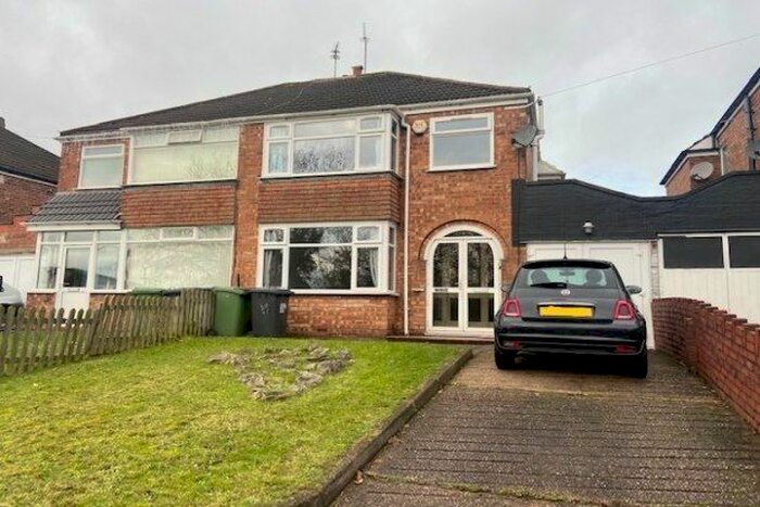 3 Bedroom Property To Rent In Aldersley Road, Wolverhampton, WV6