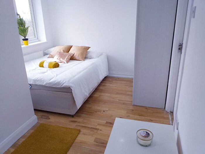 Studio To Rent In South Hill Avenue, Harrow, HA2