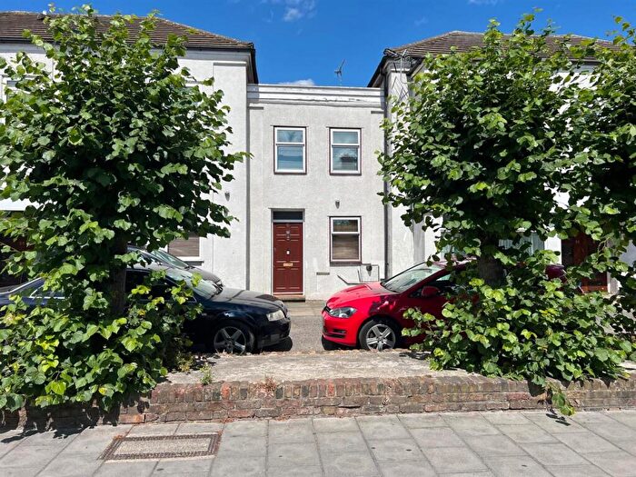 2 Bedroom House For Sale In Cameron Road, Seven Kings, IG3