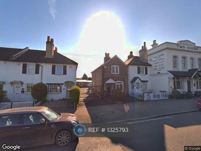 1 Bedroom Flat To Rent In Oakley Road, Bromley BR2