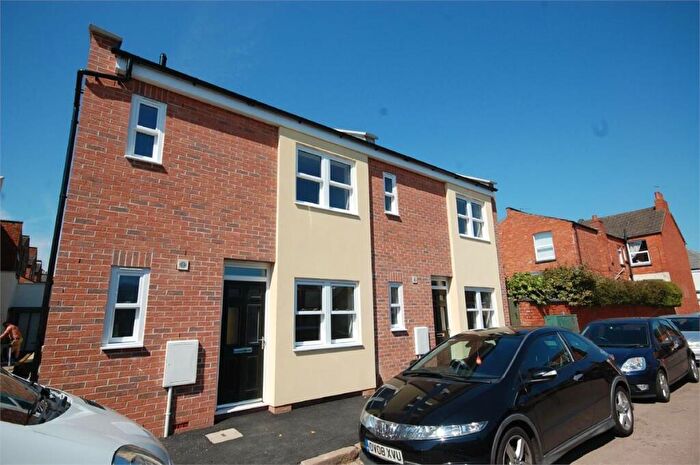 2 Bedroom Semi-Detached House To Rent In Billington Street, Abington, Northampton, NN1
