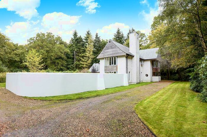 3 Bedroom Lodge To Rent In London Road, Windlesham, GU20