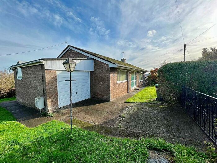 3 Bedroom Detached Bungalow For Sale In Donella, Off Top Road, Summerhill, LL11