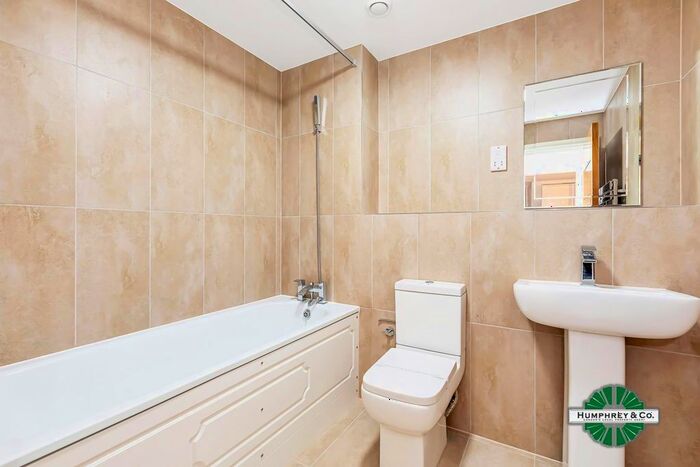 1 Bedroom Flat To Rent In Cameron Road, Seven Kings, Ilford, IG3