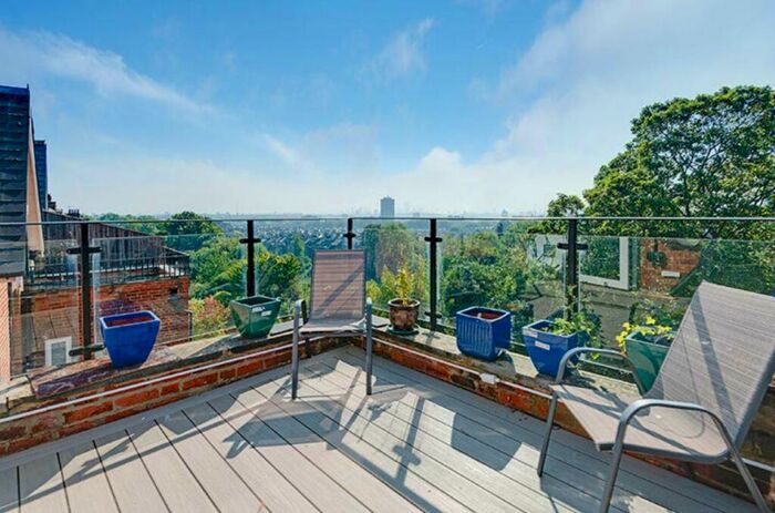 3 Bedroom Maisonette To Rent In Nassington Road, Hampstead, NW3