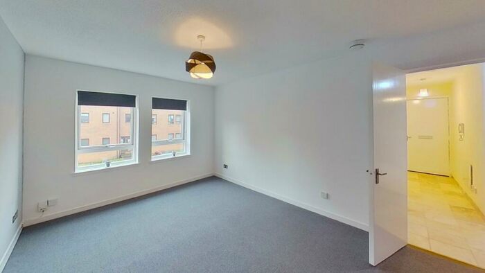 2 Bedroom Flat To Rent In Craighouse Gardens, Edinburgh, EH10