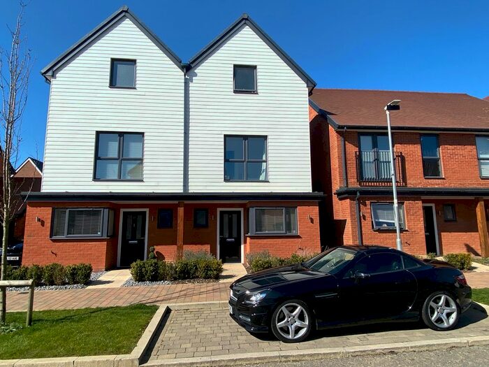 3 Bedroom Property To Rent In Woodland Rise, Chilmington Green, Ashford, TN23