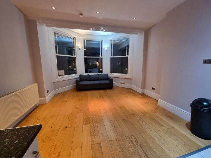 1 Bedroom Flat To Rent In Hornsey Lane Gardens, Hornsey, Haringey, London, N6