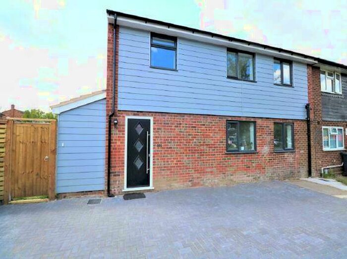 1 Bedroom Apartment To Rent In Kingsway, Blackwater, Camberley, GU17